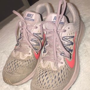 Nike Winflo 5 running shoes